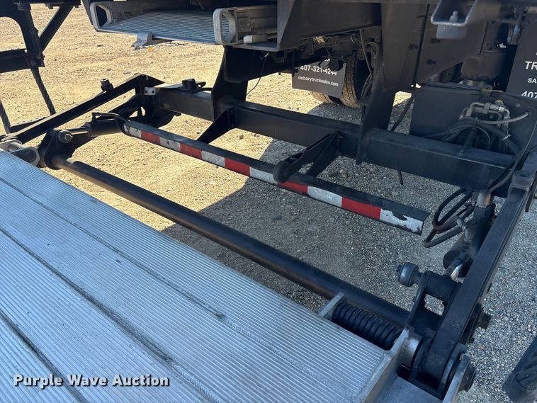 image for item YA1092 2017 Freightliner Business Class M2 box truck