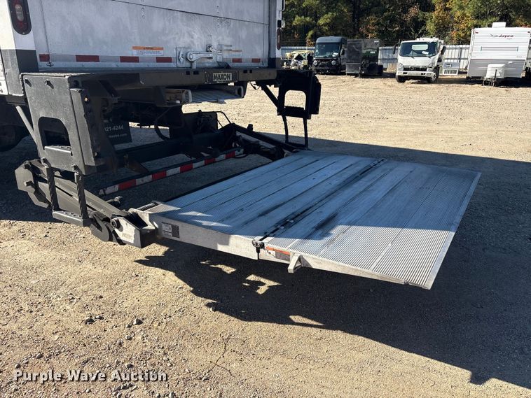 image for item YA1092 2017 Freightliner Business Class M2 box truck