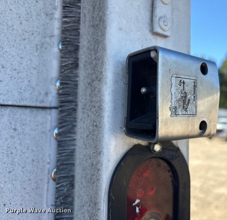 image for item YA1092 2017 Freightliner Business Class M2 box truck