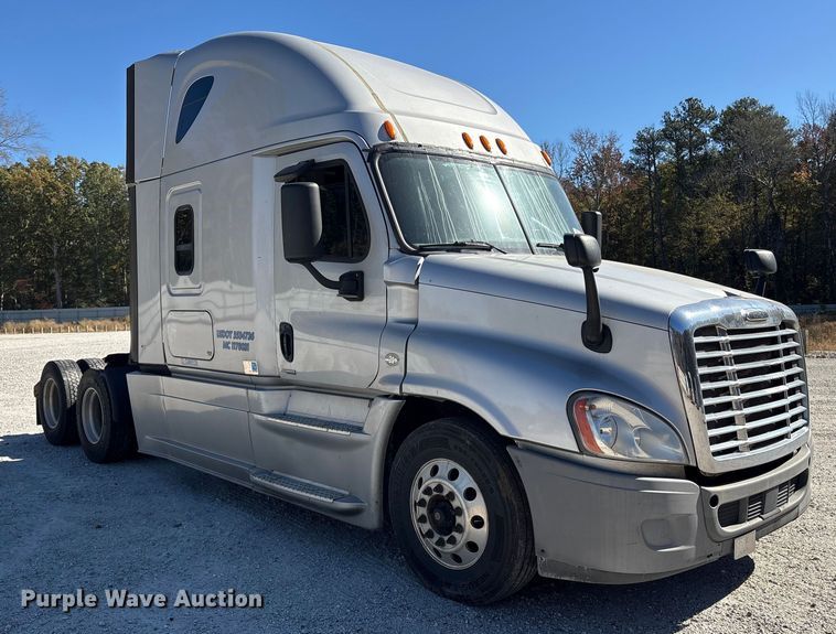 CAMIóN CAMAROTE 2016 FREIGHTLINER