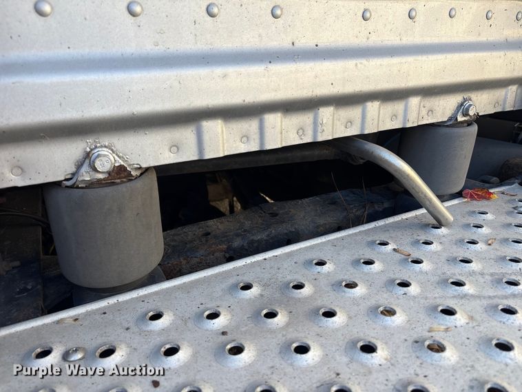 image for item YA1150 2016 Freightliner Cascadia semi truck