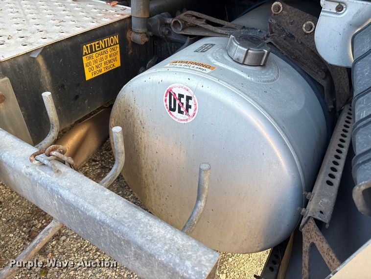 image for item YA1150 2016 Freightliner Cascadia semi truck