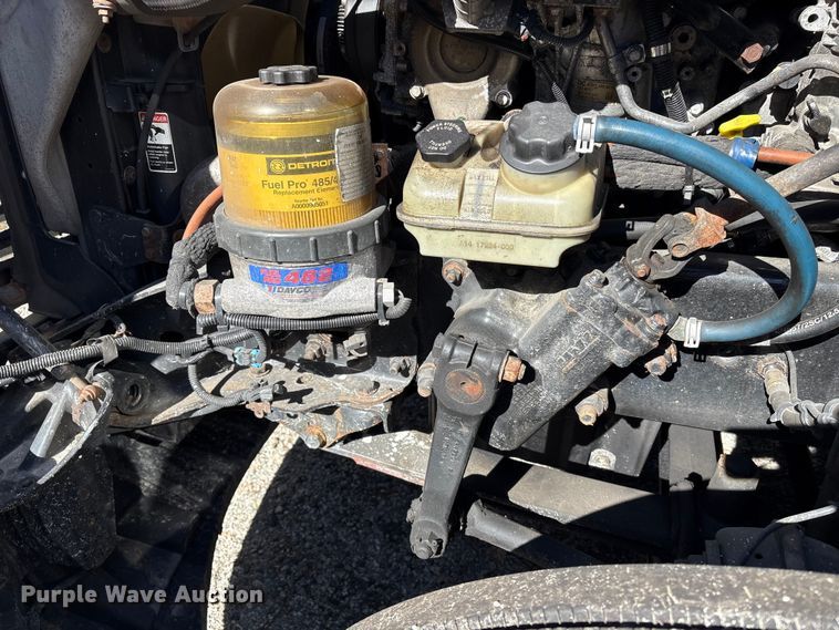 image for item YA1150 2016 Freightliner Cascadia semi truck