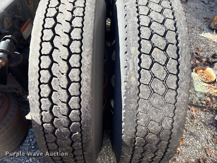 image for item YA1150 2016 Freightliner Cascadia semi truck