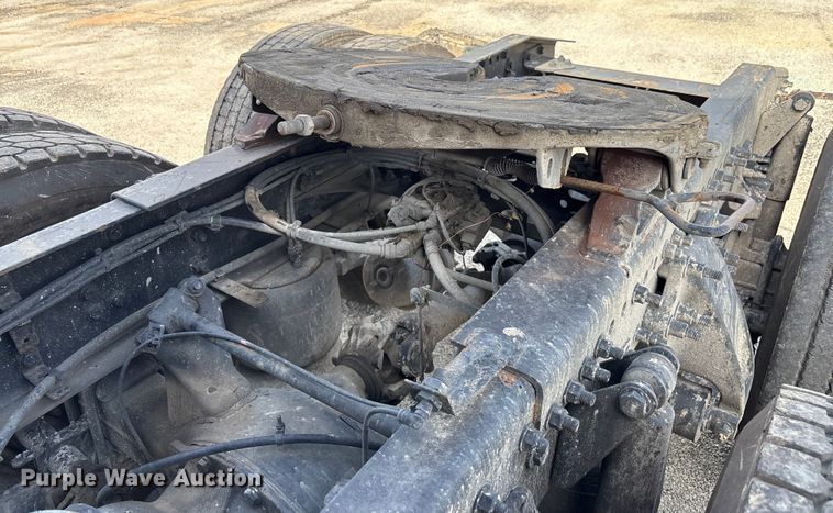 image for item YA1170 2019 Freightliner Cascadia semi truck