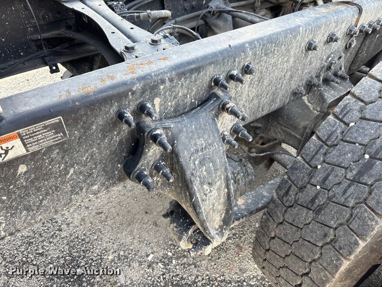 image for item YA1170 2019 Freightliner Cascadia semi truck