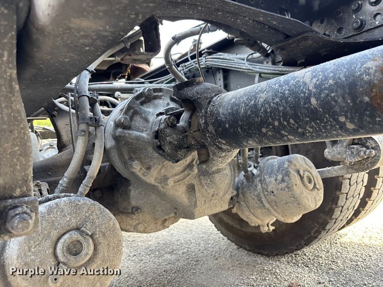 image for item YA1170 2019 Freightliner Cascadia semi truck