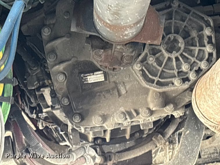 image for item YA1170 2019 Freightliner Cascadia semi truck