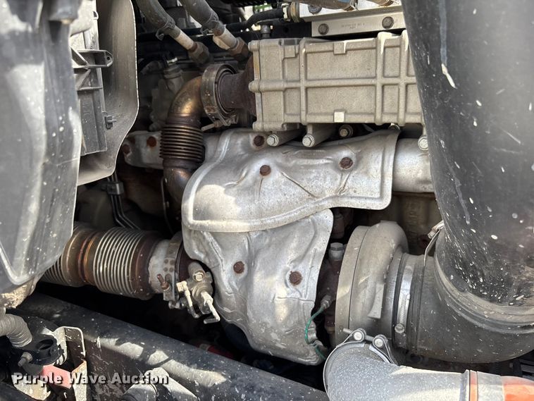 image for item YA1170 2019 Freightliner Cascadia semi truck