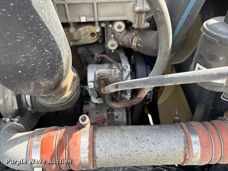 image for item YA1170 2019 Freightliner Cascadia semi truck