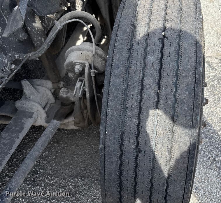 image for item YA1170 2019 Freightliner Cascadia semi truck