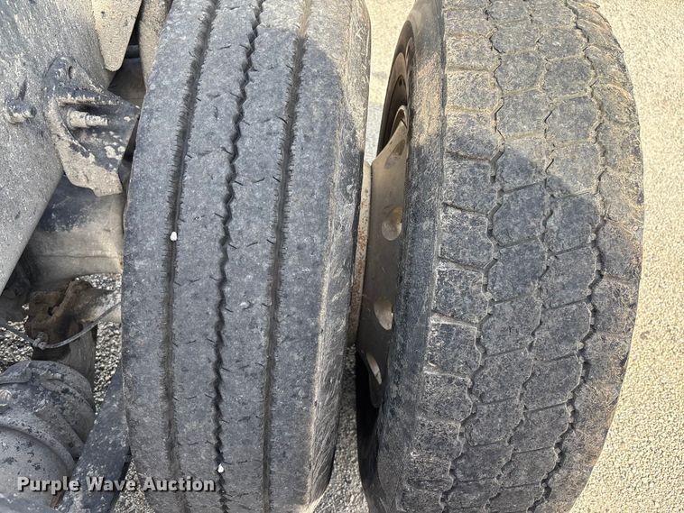 image for item YA1170 2019 Freightliner Cascadia semi truck