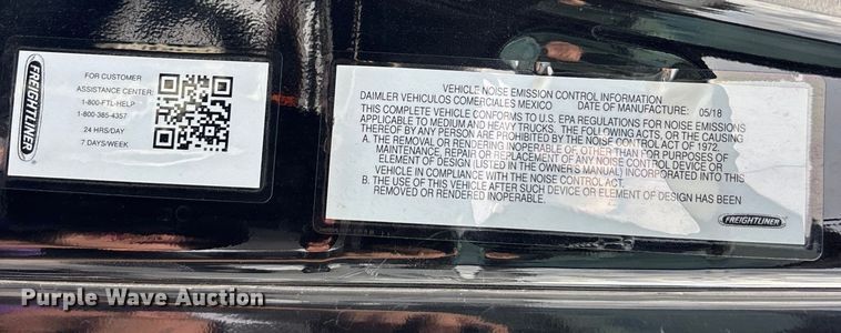 image for item YA1170 2019 Freightliner Cascadia semi truck