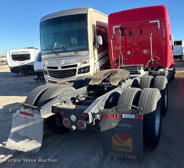 image for item YA1278 2018 Freightliner Cascadia semi truck