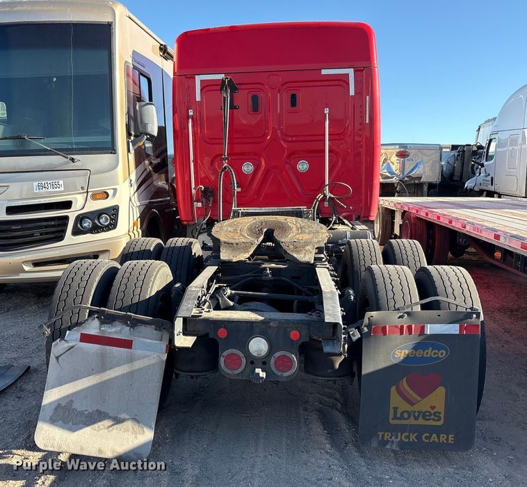 image for item YA1278 2018 Freightliner Cascadia semi truck