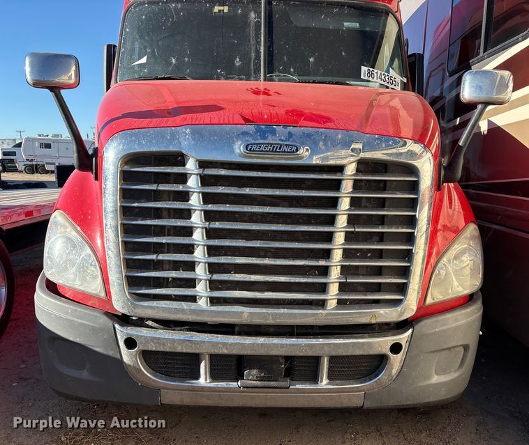 image for item YA1278 2018 Freightliner Cascadia semi truck