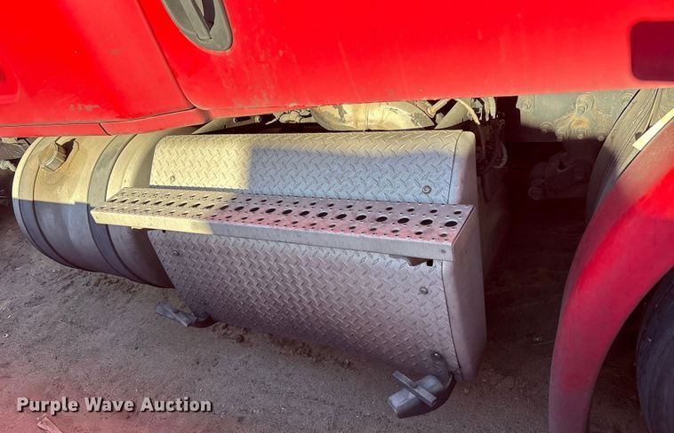 image for item YA1278 2018 Freightliner Cascadia semi truck