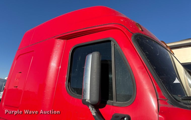 image for item YA1278 2018 Freightliner Cascadia semi truck