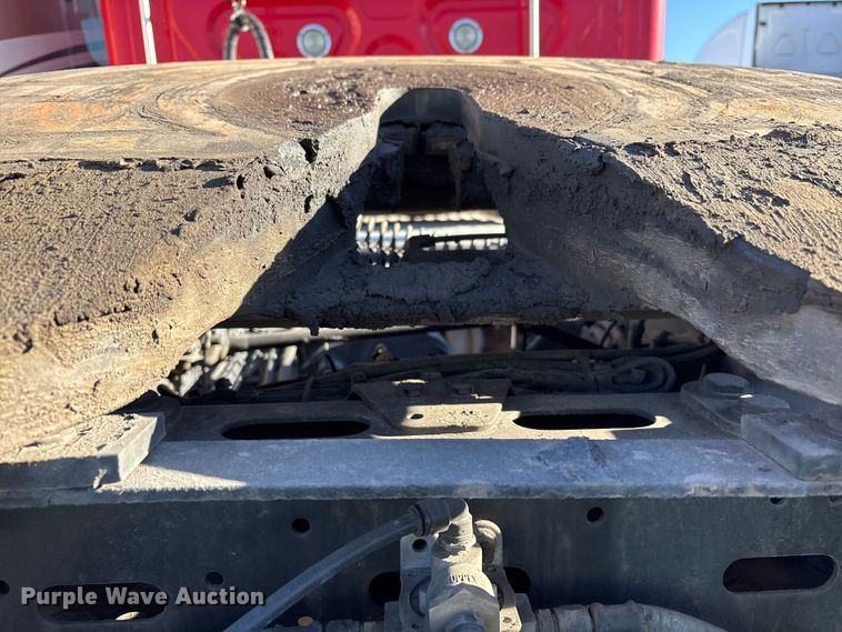 image for item YA1278 2018 Freightliner Cascadia semi truck