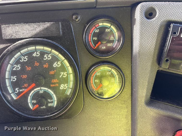 image for item YA1278 2018 Freightliner Cascadia semi truck