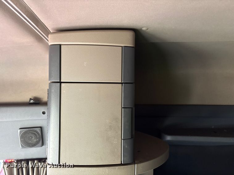 image for item YA1278 2018 Freightliner Cascadia semi truck