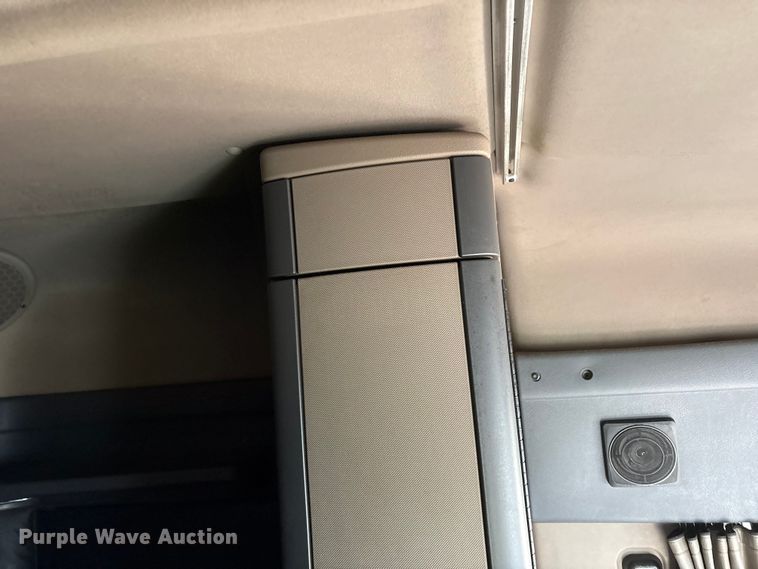 image for item YA1278 2018 Freightliner Cascadia semi truck