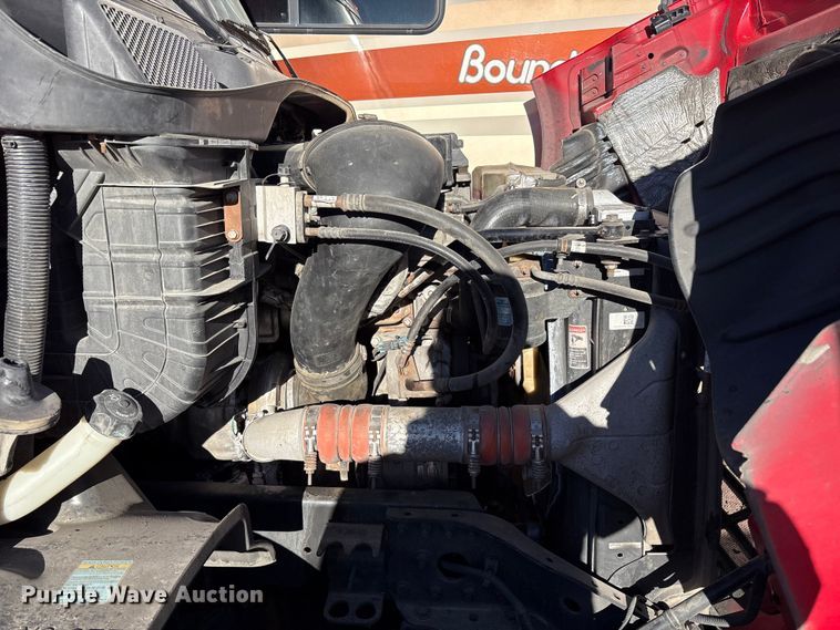 image for item YA1278 2018 Freightliner Cascadia semi truck