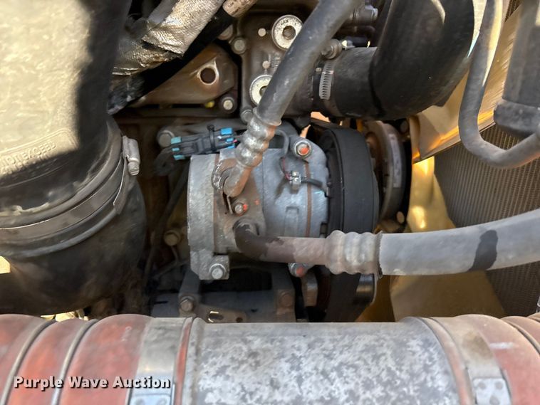 image for item YA1278 2018 Freightliner Cascadia semi truck