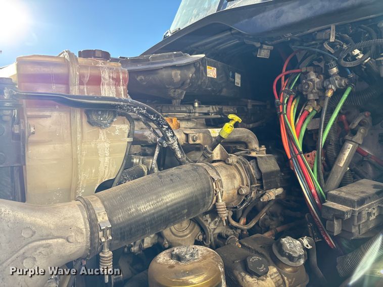 image for item YA1278 2018 Freightliner Cascadia semi truck