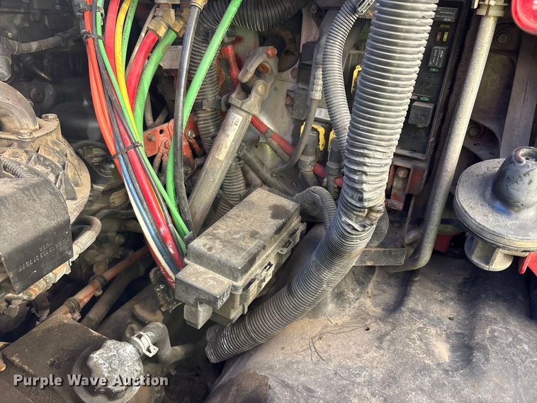 image for item YA1278 2018 Freightliner Cascadia semi truck