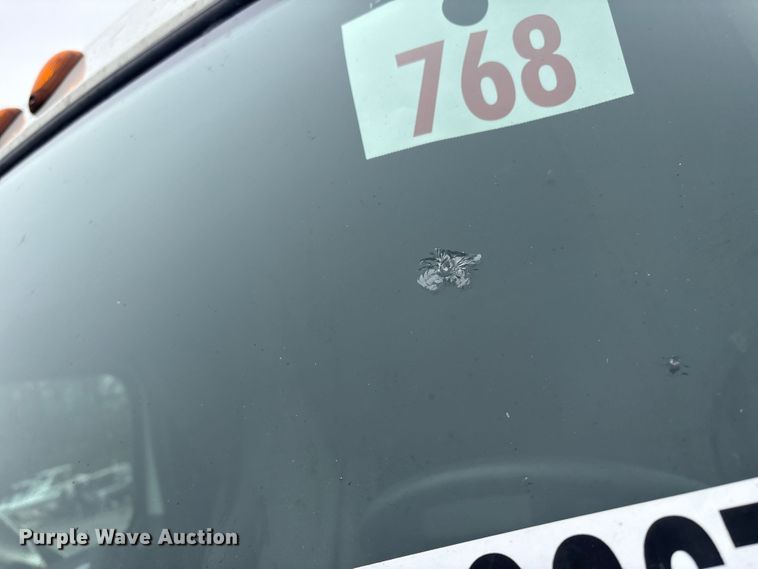 image for item YA1476 2020 Freightliner Cascadia semi truck