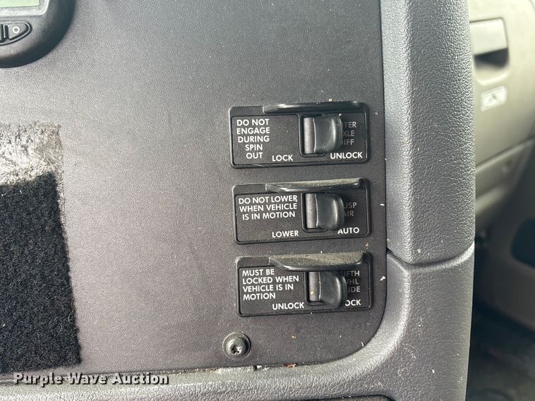 image for item YA1476 2020 Freightliner Cascadia semi truck