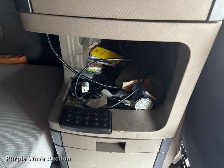 image for item YA1476 2020 Freightliner Cascadia semi truck