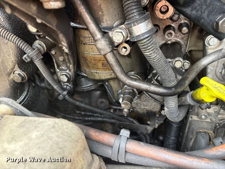 image for item YA1476 2020 Freightliner Cascadia semi truck