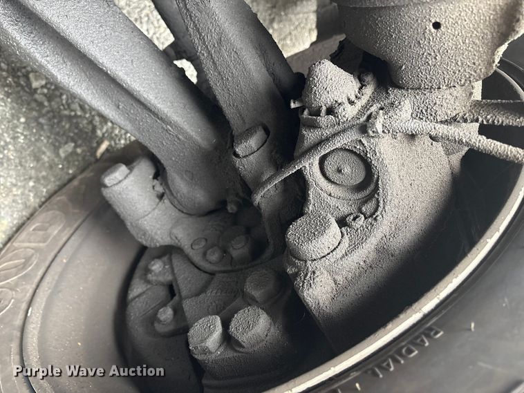 image for item YA1476 2020 Freightliner Cascadia semi truck