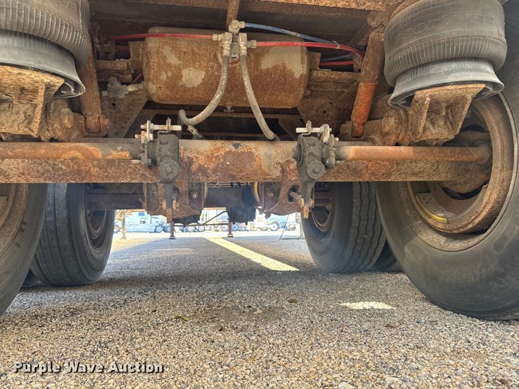 image for item YA1517 1995 Wabash dry van trailer