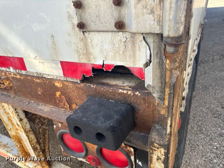 image for item YA1517 1995 Wabash dry van trailer