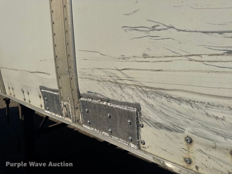 image for item YA1517 1995 Wabash dry van trailer