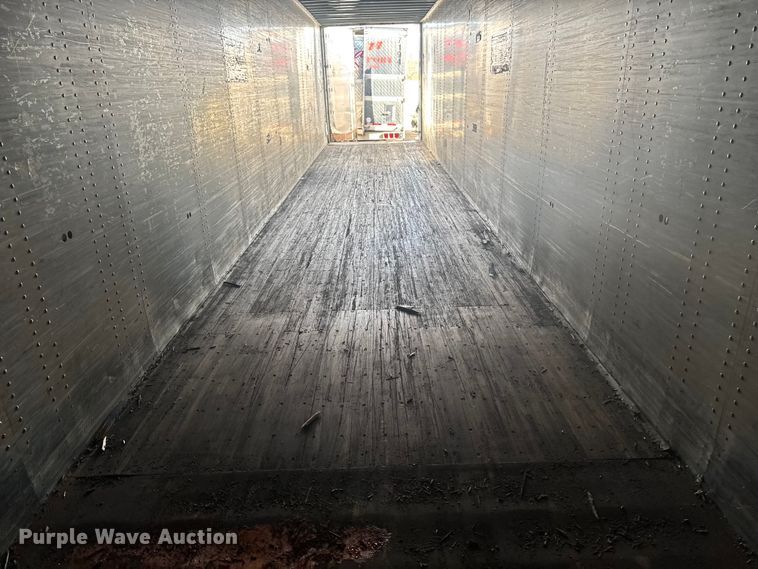 image for item YA1517 1995 Wabash dry van trailer