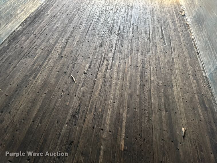 image for item YA1517 1995 Wabash dry van trailer