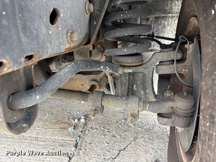 image for item YA1573 2021 Ford E450 Super Duty delivery truck