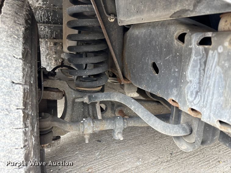 image for item YA1573 2021 Ford E450 Super Duty delivery truck