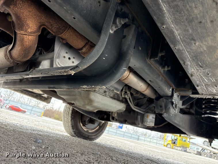 image for item YA1573 2021 Ford E450 Super Duty delivery truck