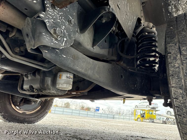 image for item YA1573 2021 Ford E450 Super Duty delivery truck