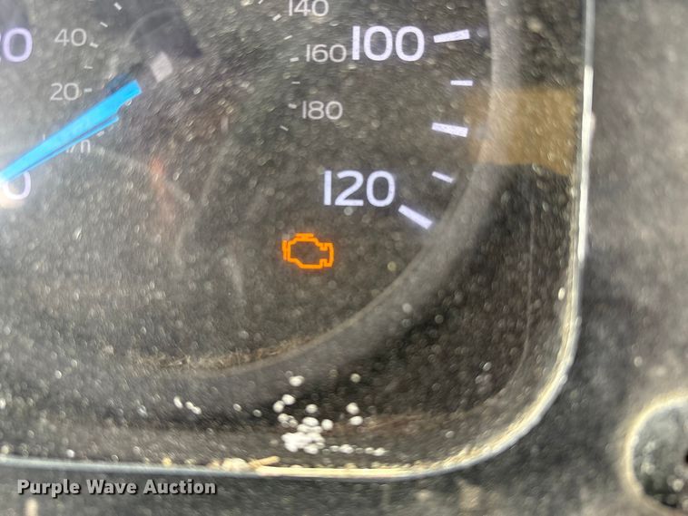 image for item YA1573 2021 Ford E450 Super Duty delivery truck