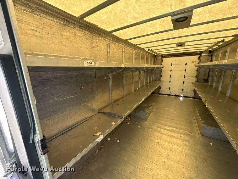 image for item YA1573 2021 Ford E450 Super Duty delivery truck