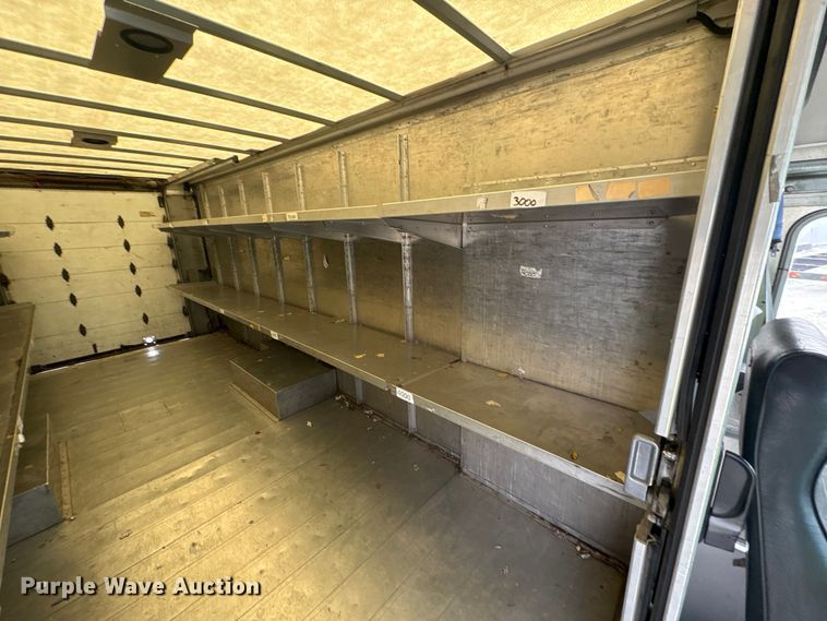 image for item YA1573 2021 Ford E450 Super Duty delivery truck