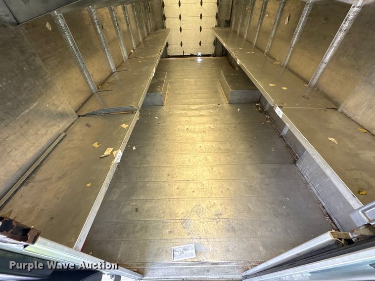 image for item YA1573 2021 Ford E450 Super Duty delivery truck