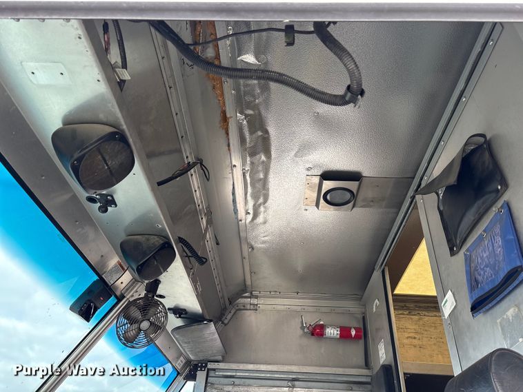 image for item YA1573 2021 Ford E450 Super Duty delivery truck