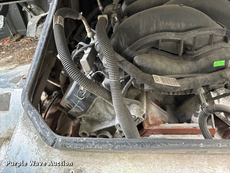 image for item YA1573 2021 Ford E450 Super Duty delivery truck